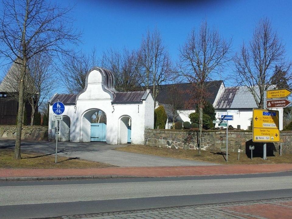 Tetens Gasthof Süderlügum المظهر الخارجي الصورة
